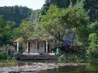 ล่องเรือที่พายด้วยเท้ากับธรรมชาติสวยงาม