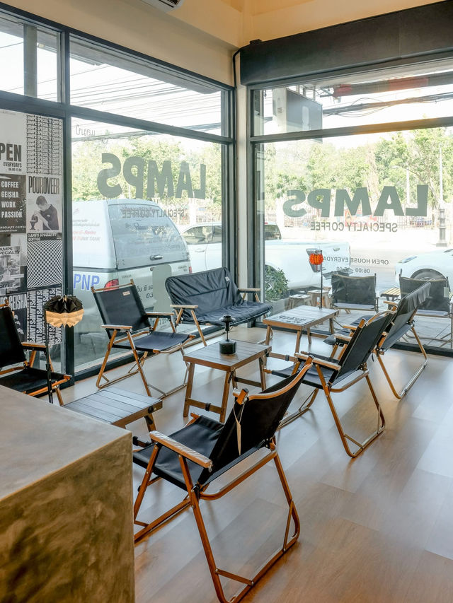 📍 Lamps specialty coffee 🏕️☕️🪔