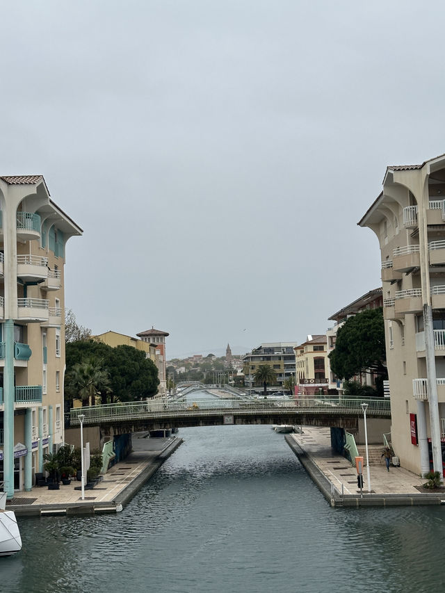 Fréjus เมืองชายฝั่งในฝรั่งเศส