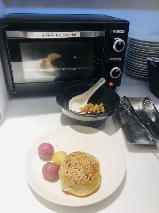 很美味的一個貴賓室集合當地台北的小食