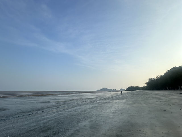 หาดสามพระยา อุทยานเขาสามร้อยยอด จ.ประจวบคีรีขันธ์