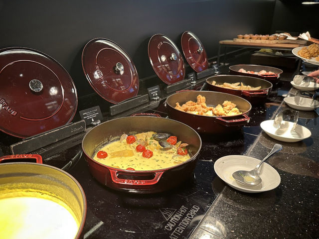 大阪康萊德酒店 (Conrad Osaka) - "Atmos Dining" 餐廳