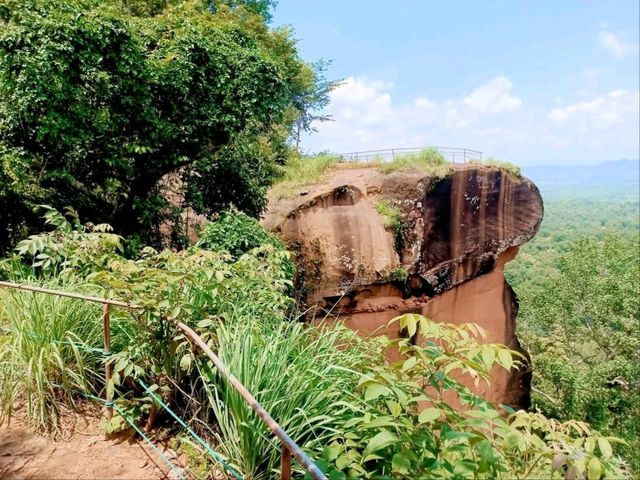 อุทยานแห่งชาติภูลังกา (ถ้ำนาคี)