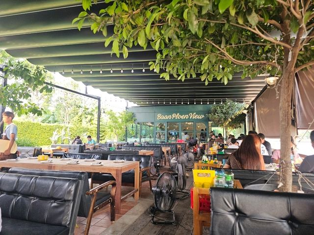 บ้านเพลินวิว ร้นอาหารวิวปัง อยุธยา