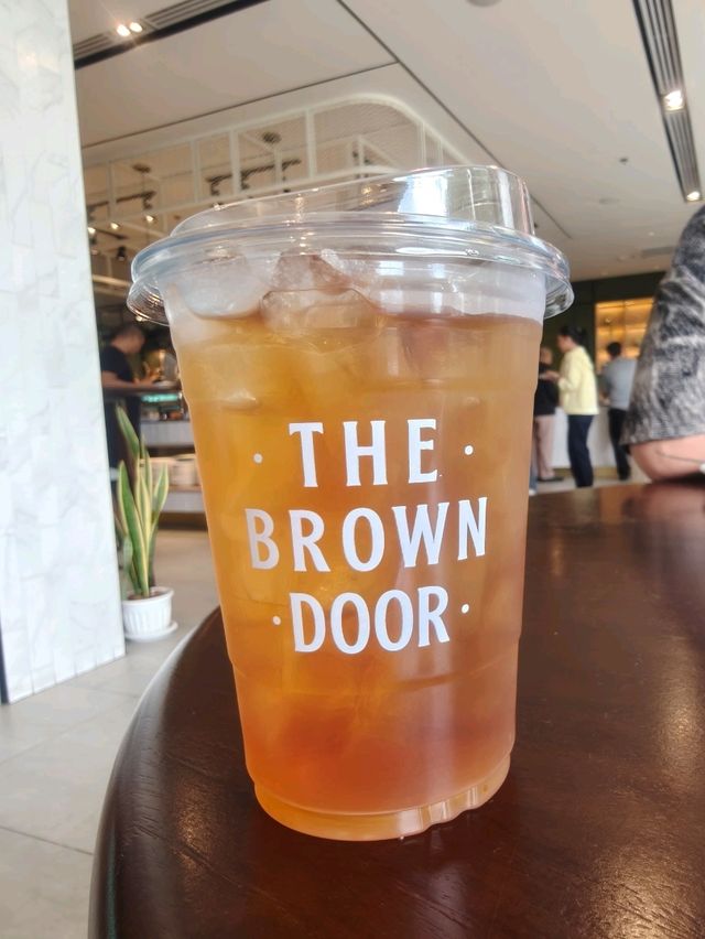 คาเฟ่ในโรงแรมที่เป็นมากกว่าคาเฟ่ 