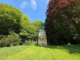 A Hidden Gem in the English Countryside – Farnborough Hall, National Trust