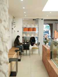 Melichà is a cozy café