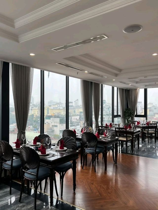 San's Restaurant & Rooftop Bar