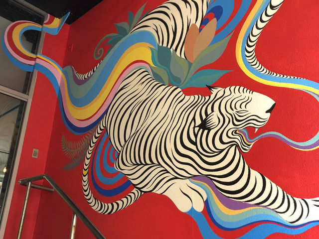 Wall art 巡り！ 