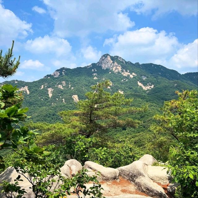 Climbing Wonhyobong Peak