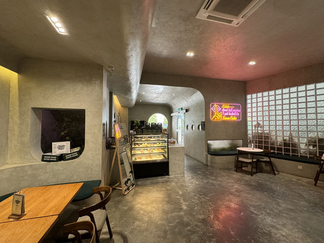 Bakes with a Twist: Seven Oaks Bakery Café Delivers on Flavor and Creativity