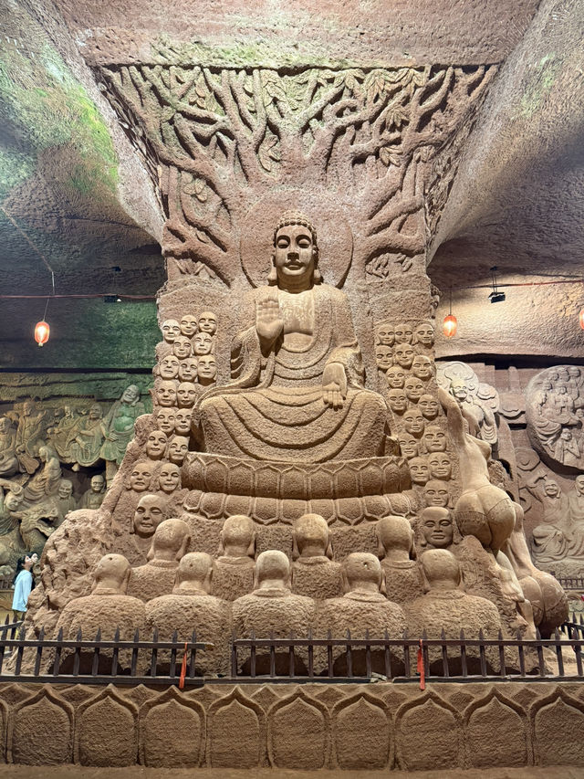 【中国・四川 東方仏都景区】隠れた仏教芸術の宝庫！圧巻のスケールと静けさに心震える
