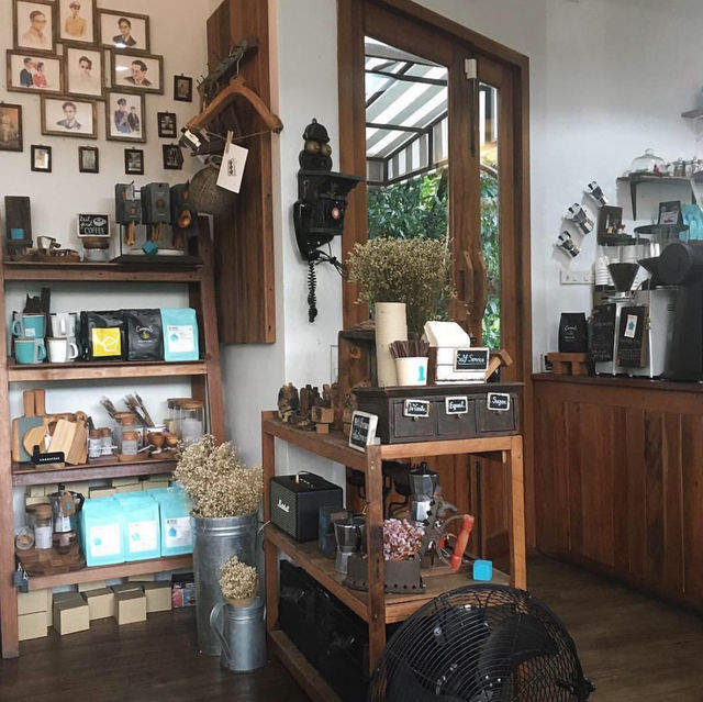 Bluetamp cafe ☕️🍰 คาเฟ่ที่ช็อกโกแลตอร่อยมากกกก
