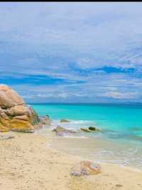 Langkawi on a Budget: Crystal Clear Water, Island Adventures & Sunset Views 🌊🌅