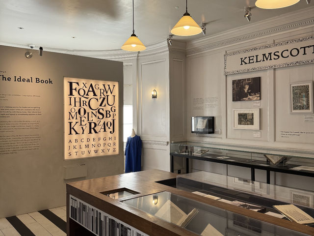 William Morris Gallery: A Journey into Art and Life in London 🎨🏡