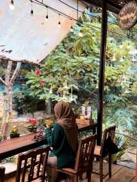 Caffeine, Cool Air & Main Character Vibes at Lud Pud Pa Peng, Mae Kampong