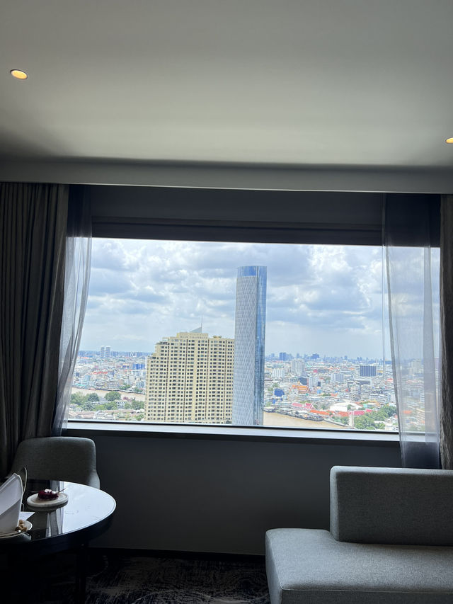 Millennium Hilton Bangkok โรงแรมในกรุงเทพ