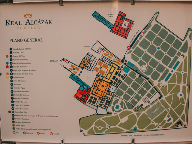 A Royal Stroll Through History – My Visit to Alcázar de Sevilla