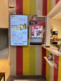 【大阪・関西空港】寿司職人が手がける、ワンハンドの“和”バーガー「Onigiri Burger 関西国際空港本店」