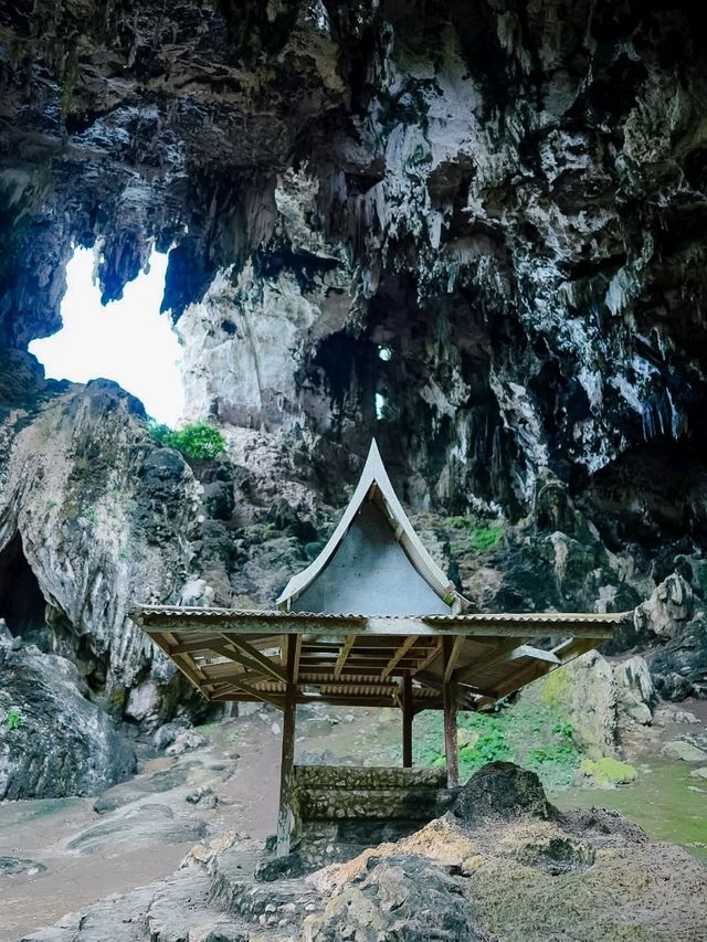 เที่ยวถ้ำเขาชะอางค์ ชลบุรี