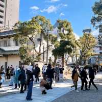 Namba Yasaka Shrine ศาลเจ้าหัวสิงโตแห่งโอซาก้า