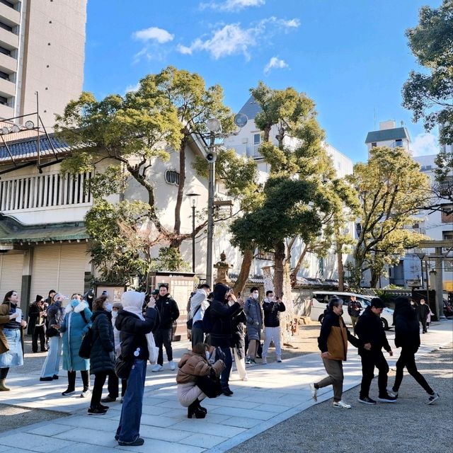 Namba Yasaka Shrine ศาลเจ้าหัวสิงโตแห่งโอซาก้า