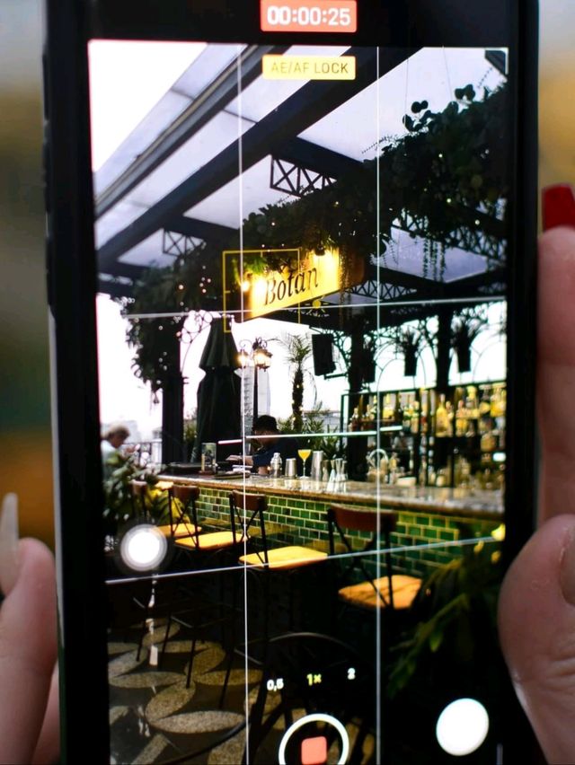 Botan Bar & Dine