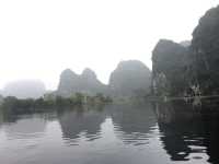 🚣‍♀️✨ Tranquility in Trang An – A Scenic River Rafting Experience in Vietnam