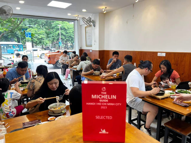 Michelin-Listed Pho in Saigon 🍜 Phở Việt Nam 