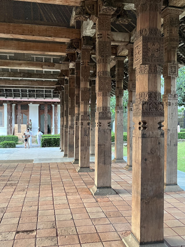 🕊️🇱🇰 Temple of the Sacred Tooth – Sri Lanka’s Holiest Site