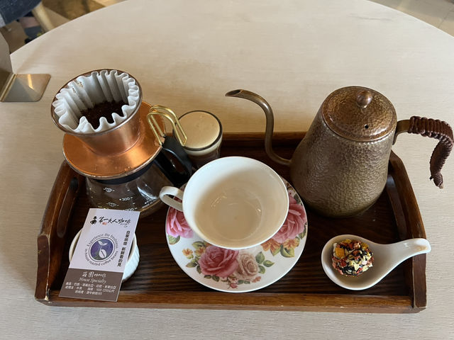 圓山飯店 第一夫人咖啡廳 欣賞飛機降落好去處