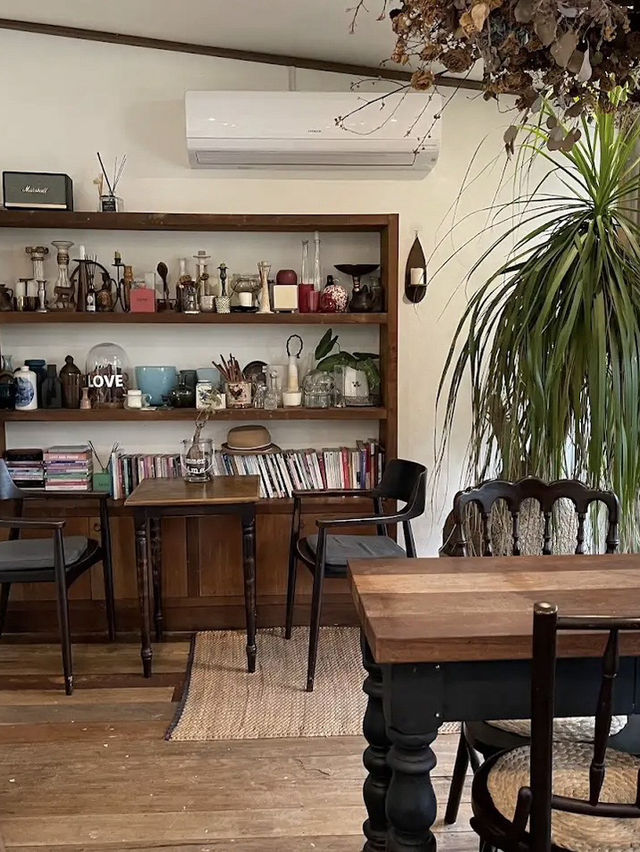 ☕“ใจปัน” Cafe เล็กๆ กลางสวน ใจกลางเมืองเชียงราย 🪵