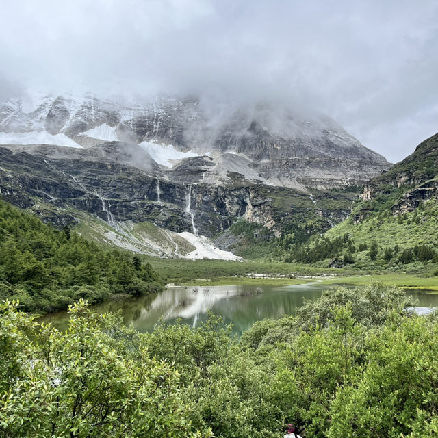  A Peaceful Trek to Gongga Lake (贡嘎措) in Daocheng Yading
