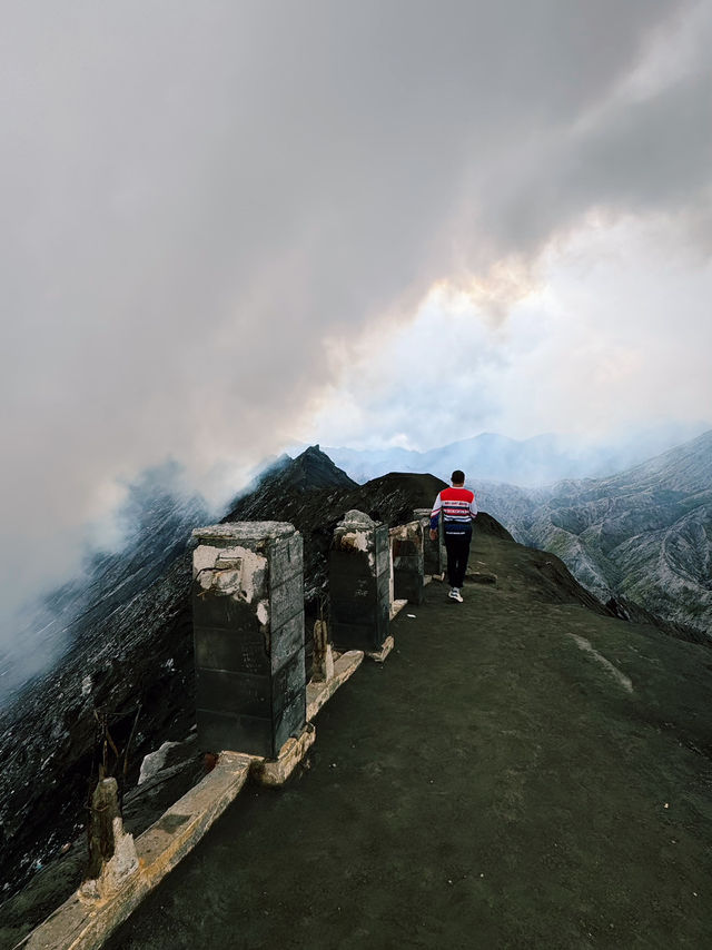 🔥 Into the Ashes: The Epic Journey to Mount Bromo 🌋