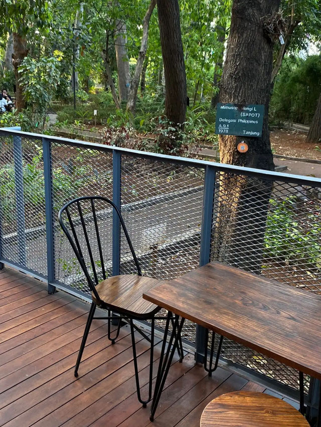 Arborea Cafe: The Chill Spot Beneath the Leaves