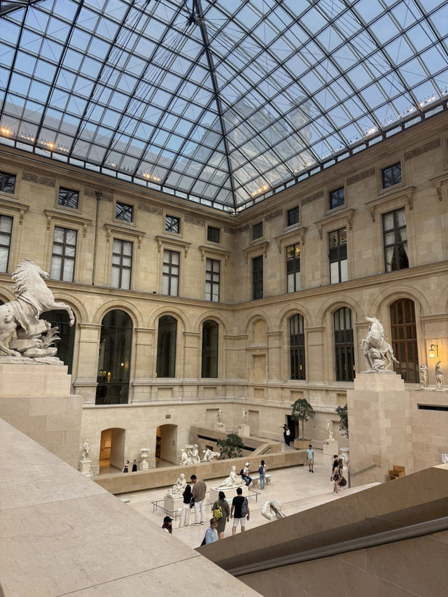 法國巴黎/人生必去的一座博物館/羅浮宮Louvre