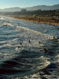 Santa Monica Pier & Beach 聖塔莫尼卡海邊 | 洛杉磯經典海濱體驗 🌊