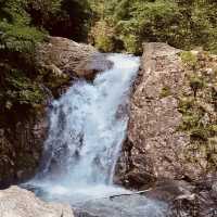 Hamyang Yongchugyegok Valley: Korea’s Secret Emerald Paradise – A Solo Hiker’s Dream"** 🌿💦