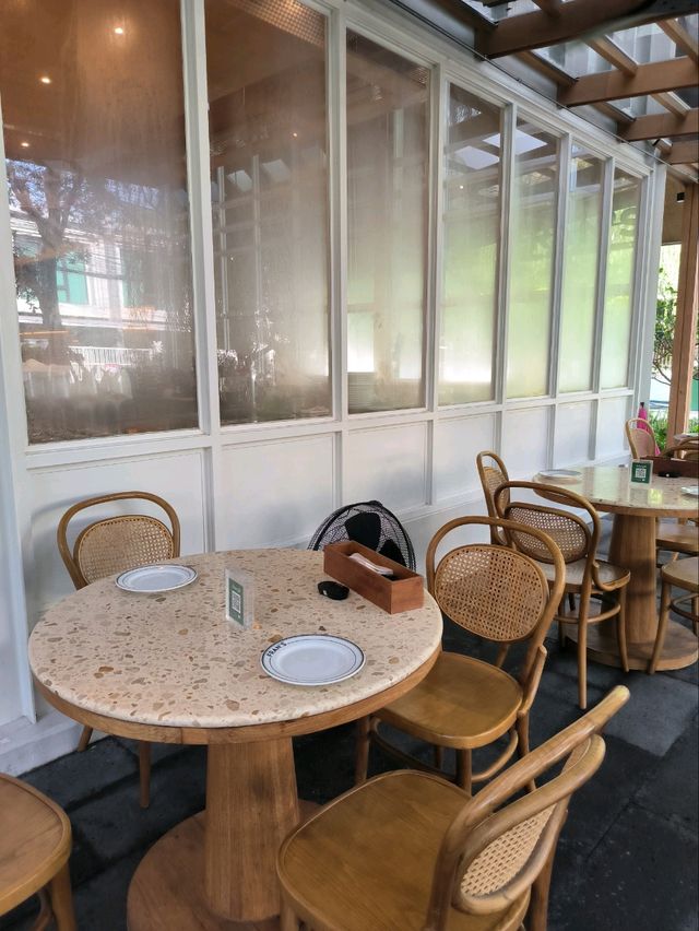 ร้าน FRAN'S BRUNCH & GREEN สาขาสุขุมวิท 49