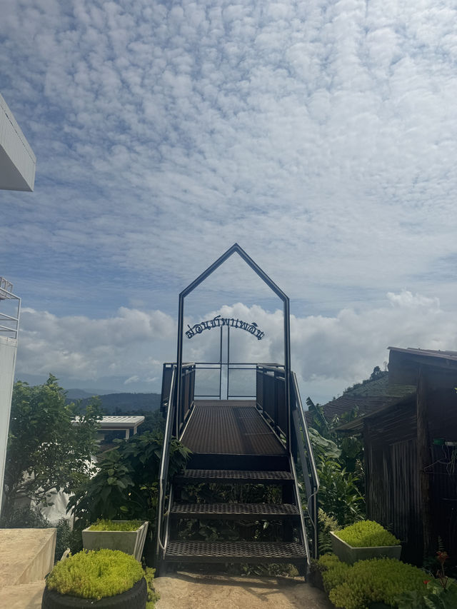 係清邁其中一件想做嘅事，住係山中嘅帳篷🏕️