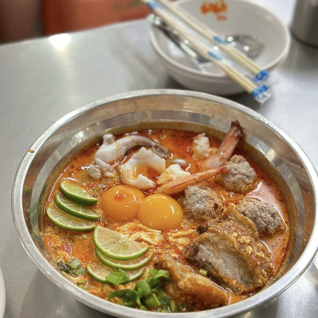 バンコクの学生街・サムヤーンエリアに位置するローカルなお店🇹🇭