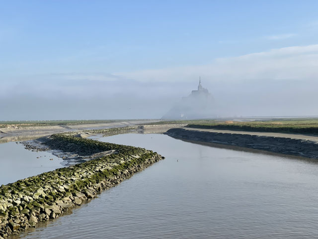 Mont-Saint Michel มหาวิหารกลางน้ำแห่งนอร์มังดี