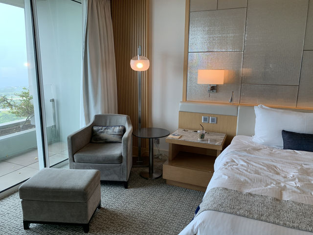 🏙️ Marina Bay Sands Stay – Spacious Comfort with Stunning Views