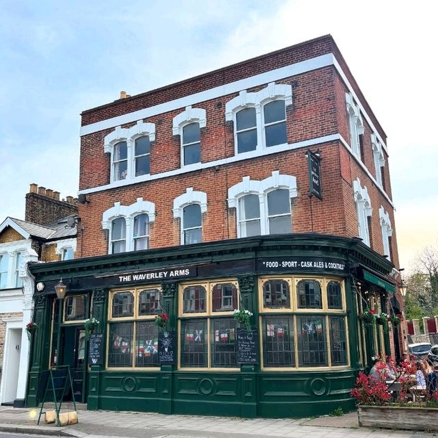The Waverley Arms