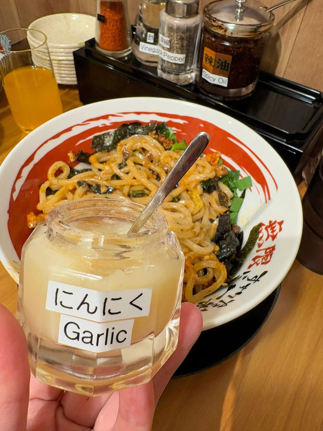 大阪🇯🇵 吃完這家拉面逛心齋橋都有力量了 🛍️