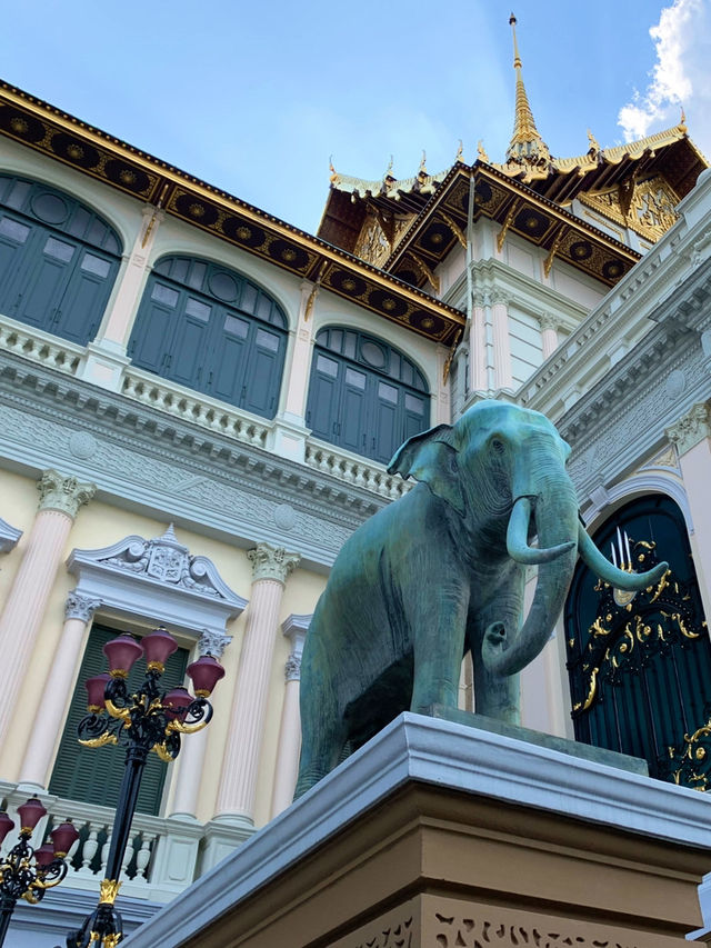 🕌 Golden Grandeur in Bangkok: The Grand Palace