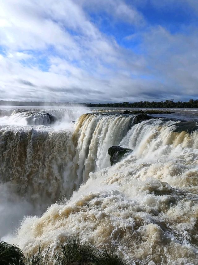 Iguazu Falls – “Where Water Rules the Jungle” Iguazu Falls – “Where Water Rules the Jungle”