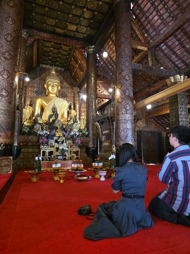 ที่เที่ยว วัดเซียงทอง ที่หลวงพระบาง