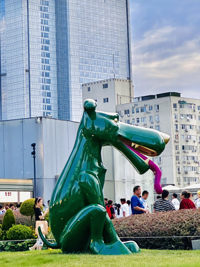 🐼 Visitor’s Guide: Chengdu IFS Sculpture Garden 🐼 Visitor’s Guide: Chengdu IFS Sculpture Garden