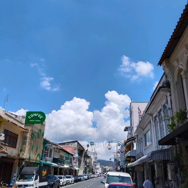 🌟🏛️🍨🥞 A Perfect Stroll Through Old Phuket Town – Culture, Sweet Treats & Michelin Snacks! 🌟 🌟🏛️🍨🥞 A Perfect Stroll Through Old Phuket Town – Culture, Sweet Treats & Michelin Snacks! 🌟
